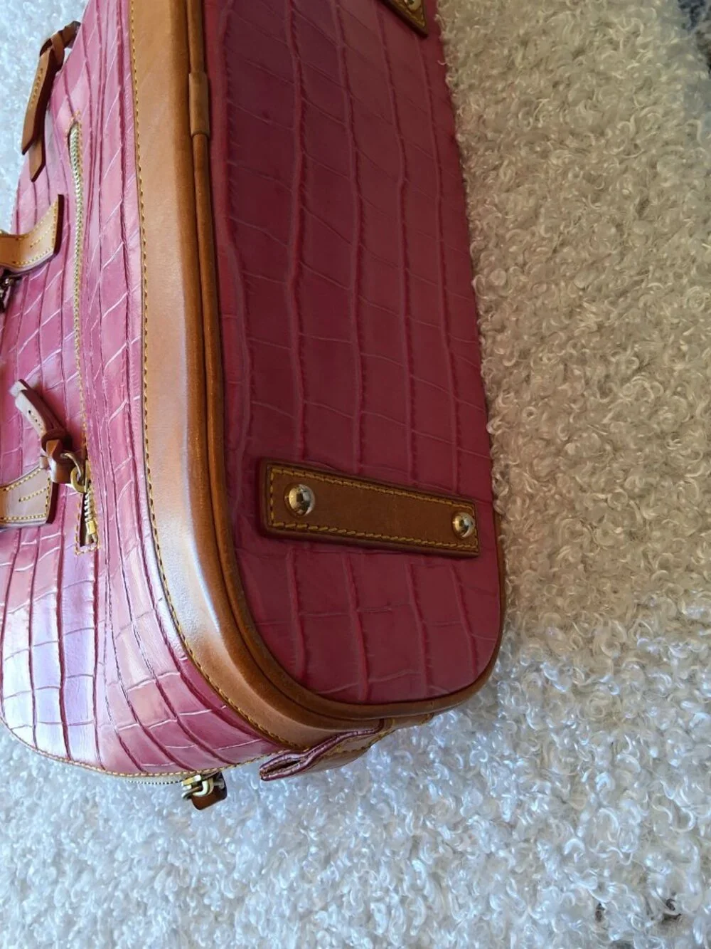 Dooney & Bourke excellent inside